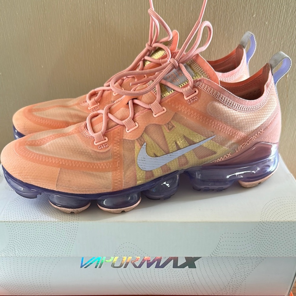 Nike Air VaporMax Flyknit Sneakers - Peach and Purple size 11